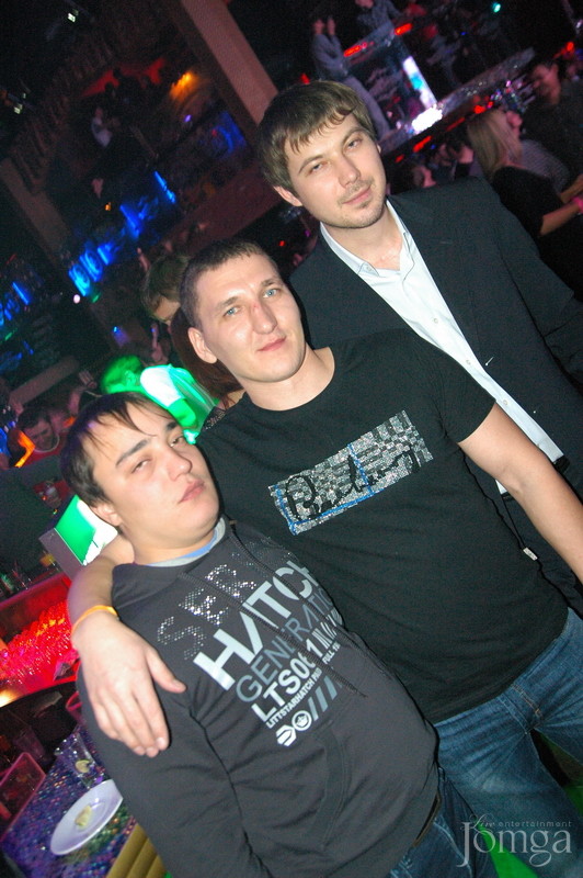 Фотография с DJ Дан в Батыр