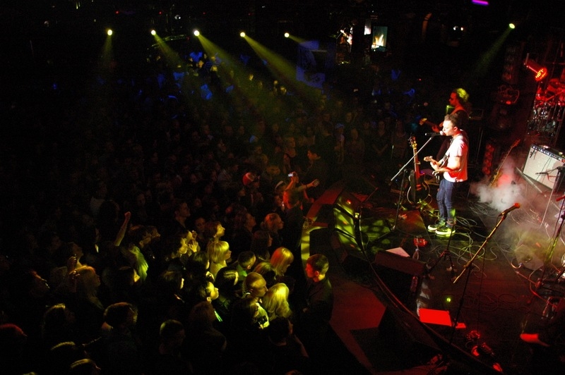 Фотография с Концерт группы Звери в Батыр