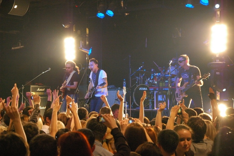 Фотография с Концерт группы Звери в Батыр