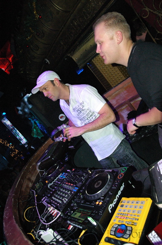 Фотография с ЛЮБОВЬ ВНЕ ВРЕМЕНИ в Батыр