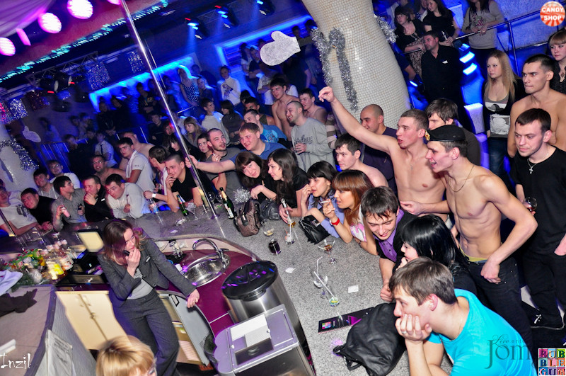 Фотография с Один год проекту "CANDY SHOP"! СПЕЦ. ГОСТЬ — DJ HАM (г. Казань) в Пятерочка