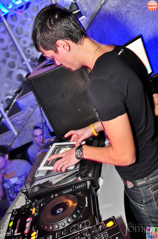 Фотография с R&B проект "Candy Shop" (DJ Range) в Пятерочка