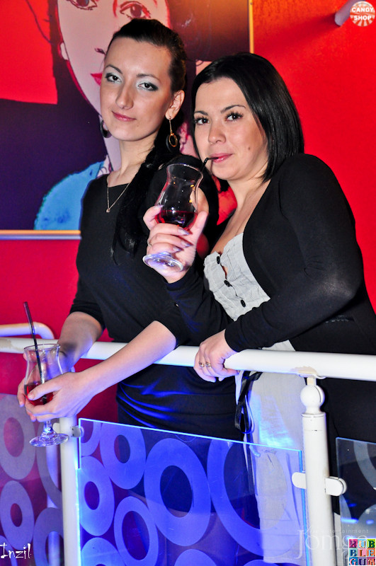 Фотография с R&B проект "Candy Shop" (DJ Range) в Пятерочка