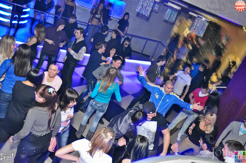 Фотография с R&B проект "Candy Shop" (DJ Range) в Пятерочка