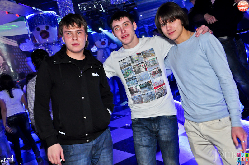 Фотография с R&B проект "Candy Shop" (DJ Range) в Пятерочка