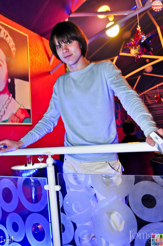 Фотография с R&B проект "Candy Shop" (DJ Range) в Пятерочка