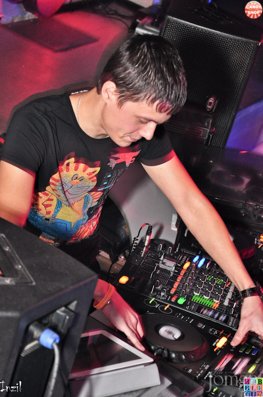 Фотография с R&B проект "Candy Shop" (DJ Range) в Пятерочка