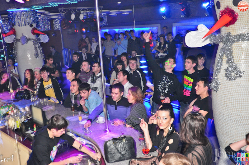 Фотография с R&B проект "Candy Shop" (DJ Range) в Пятерочка