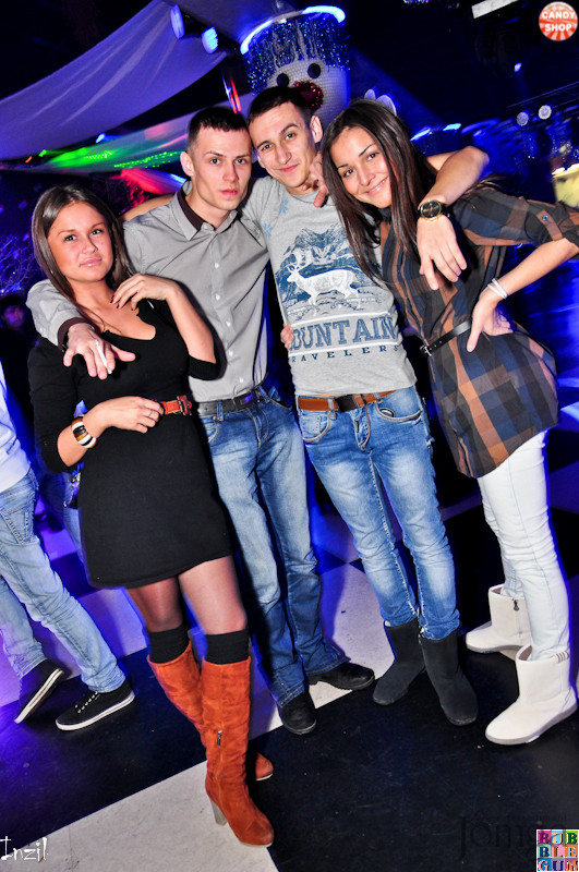 Фотография с R&B проект "Candy Shop" в Пятерочка