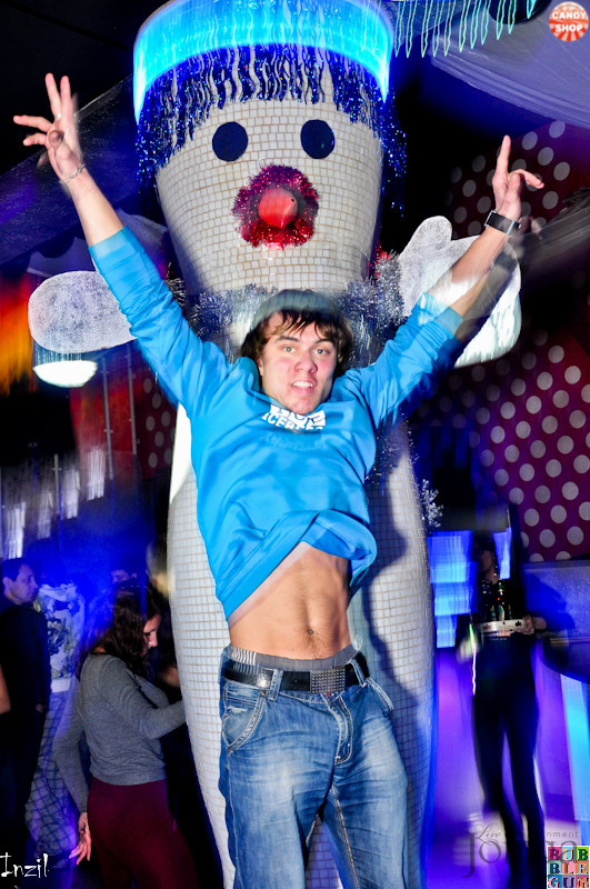 Фотография с R&B проект "Candy Shop" в Пятерочка