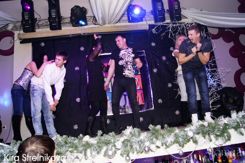 Фотография с "Red and Black" в Пятерочка