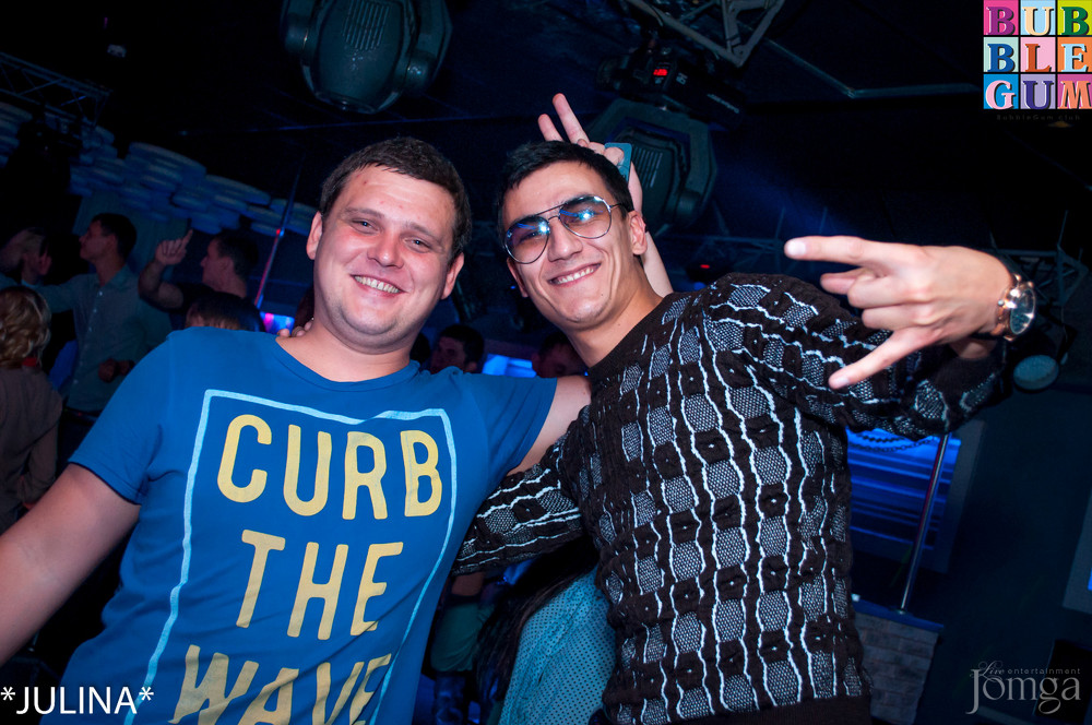 Фотография с  R&B проект - V.I.P. в Пятерочка