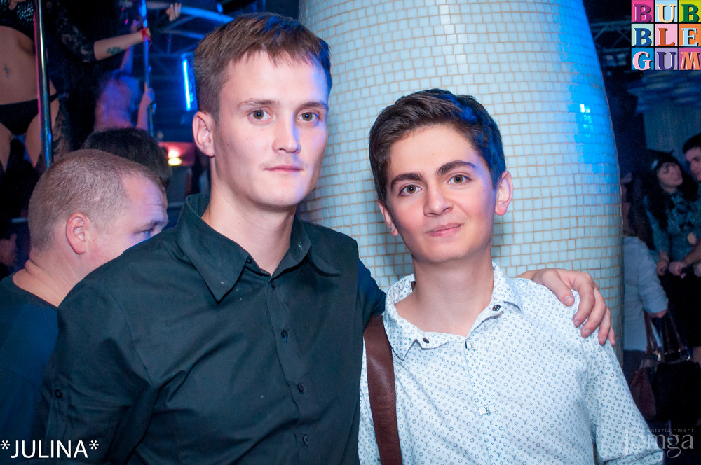 Фотография с  R&B проект - V.I.P. в Пятерочка