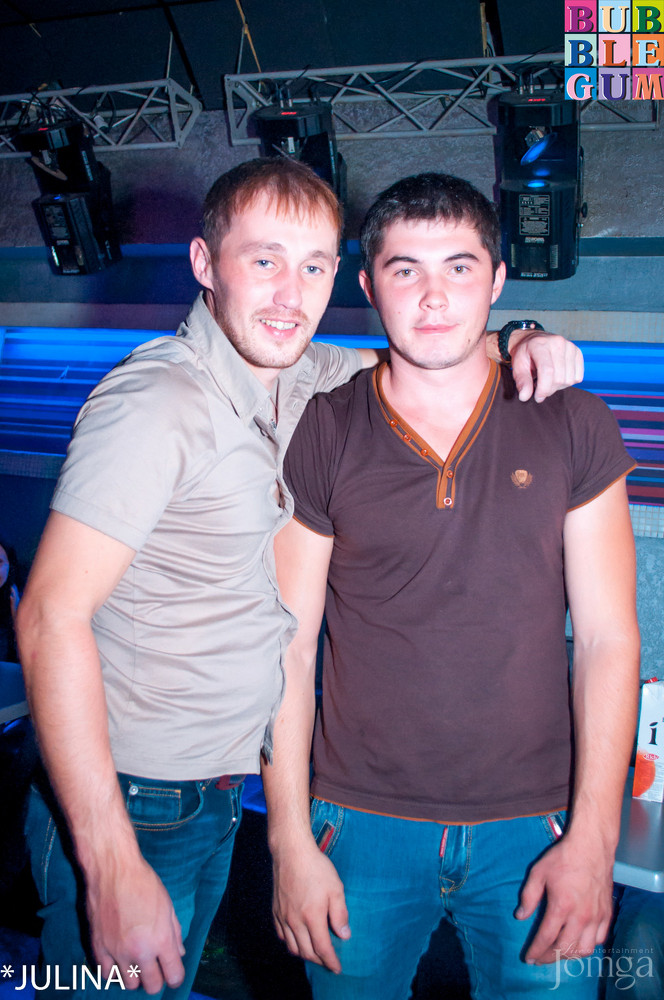 Фотография с  R&B проект - V.I.P. в Пятерочка