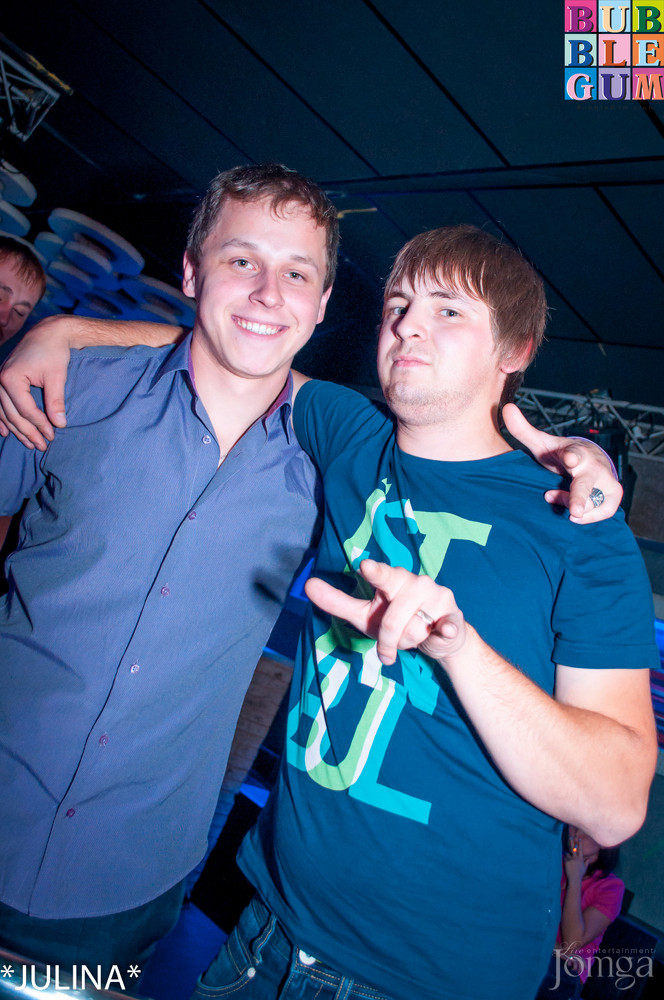 Фотография с  R&B проект - V.I.P. в Пятерочка