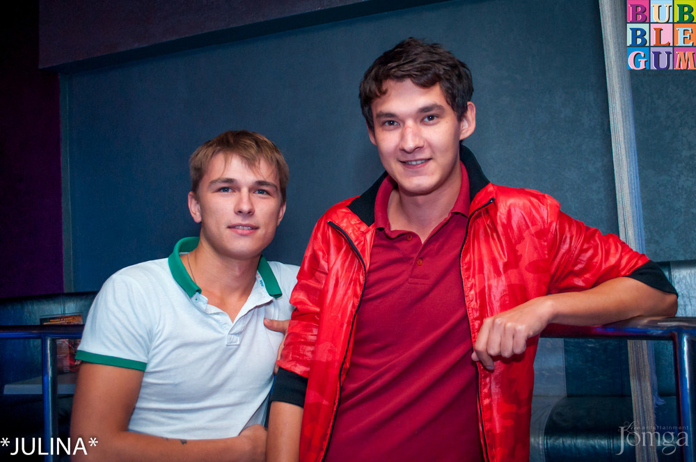 Фотография с  R&B проект - V.I.P. в Пятерочка