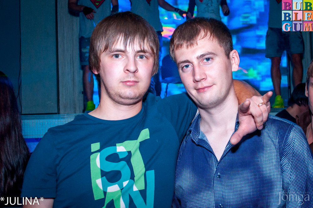 Фотография с  R&B проект - V.I.P. в Пятерочка