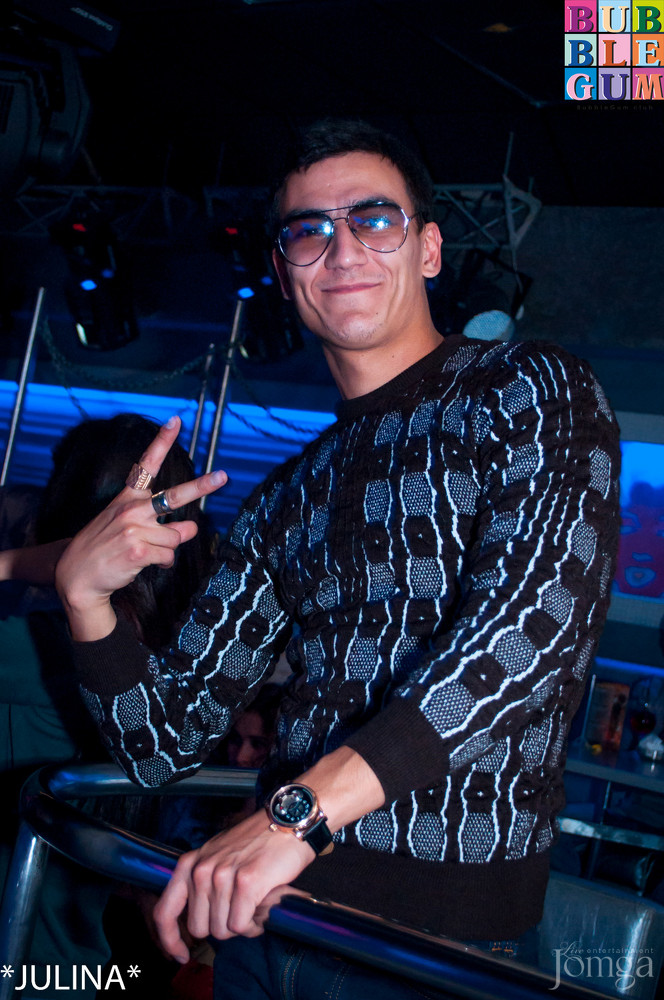 Фотография с  R&B проект - V.I.P. в Пятерочка