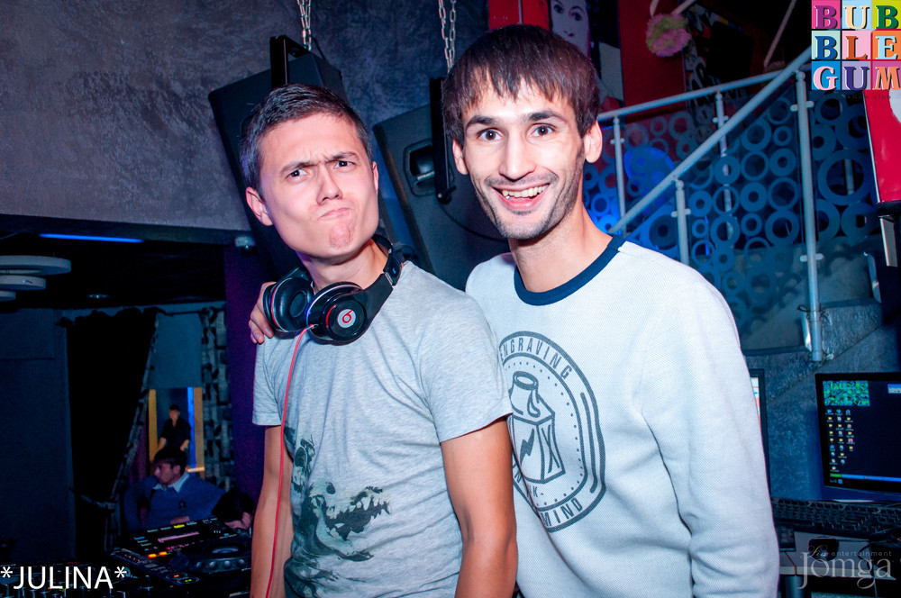 Фотография с  R&B проект - V.I.P. в Пятерочка