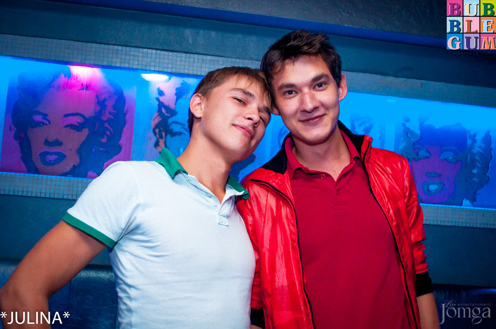 Фотография с  R&B проект - V.I.P. в Пятерочка