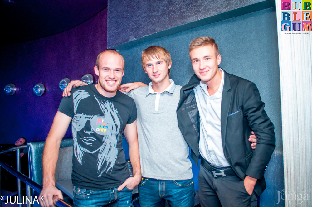 Фотография с  R&B проект - V.I.P. в Пятерочка