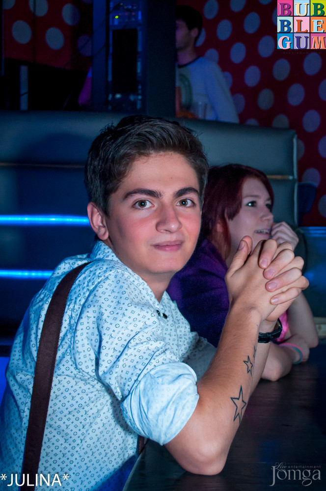 Фотография с  R&B проект - V.I.P. в Пятерочка