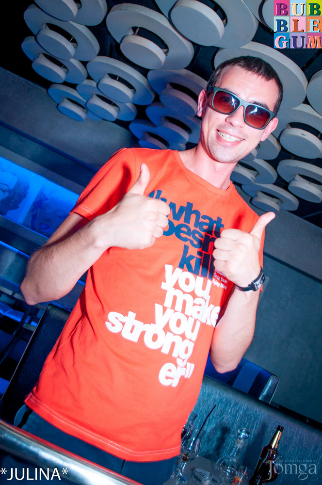 Фотография с  R&B проект - V.I.P. в Пятерочка