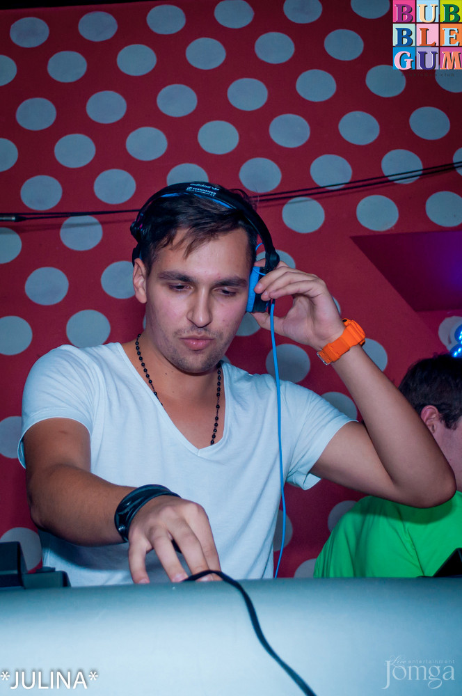 Фотография с ВОЗРОЖДЕНИЕ ЛЕГЕНДЫ "LONDON"  3D - ЭРОТИЧЕСКИЙ СЕАНС В ФОРМАТЕ 3-DJ'S в Пятерочка