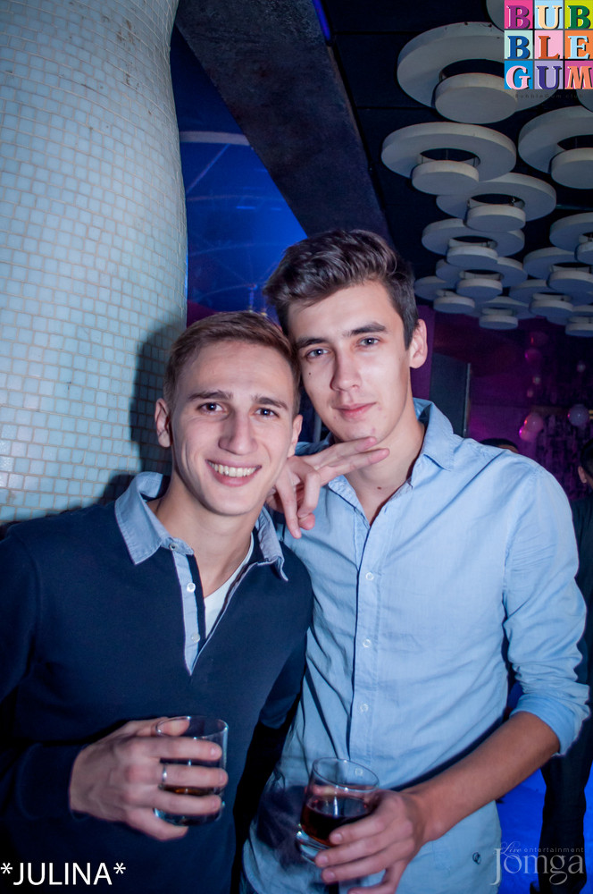 Фотография с 3D - Эротический сеанс в формате 3 DJ'S в Пятерочка