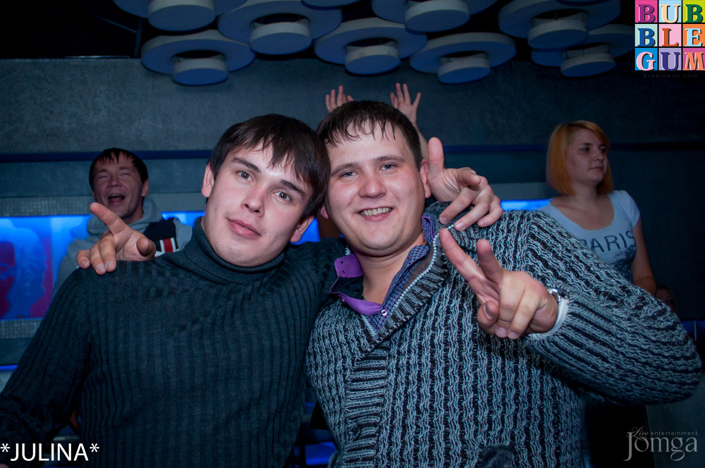 Фотография с 3D - Эротический сеанс в формате 3 DJ'S в Пятерочка