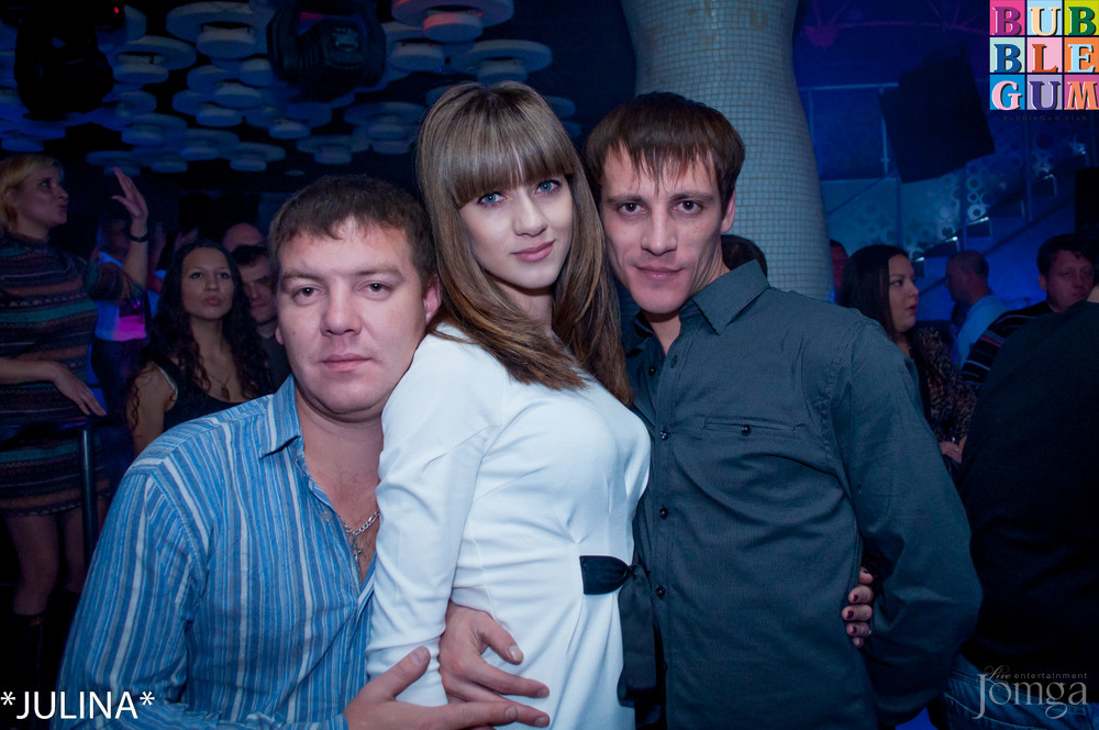 Фотография с 3D - Эротический сеанс в формате 3 DJ'S в Пятерочка