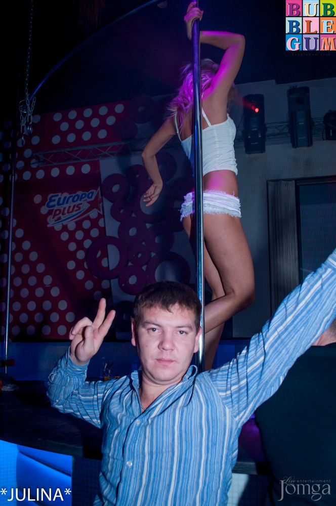 Фотография с 3D - Эротический сеанс в формате 3 DJ'S в Пятерочка