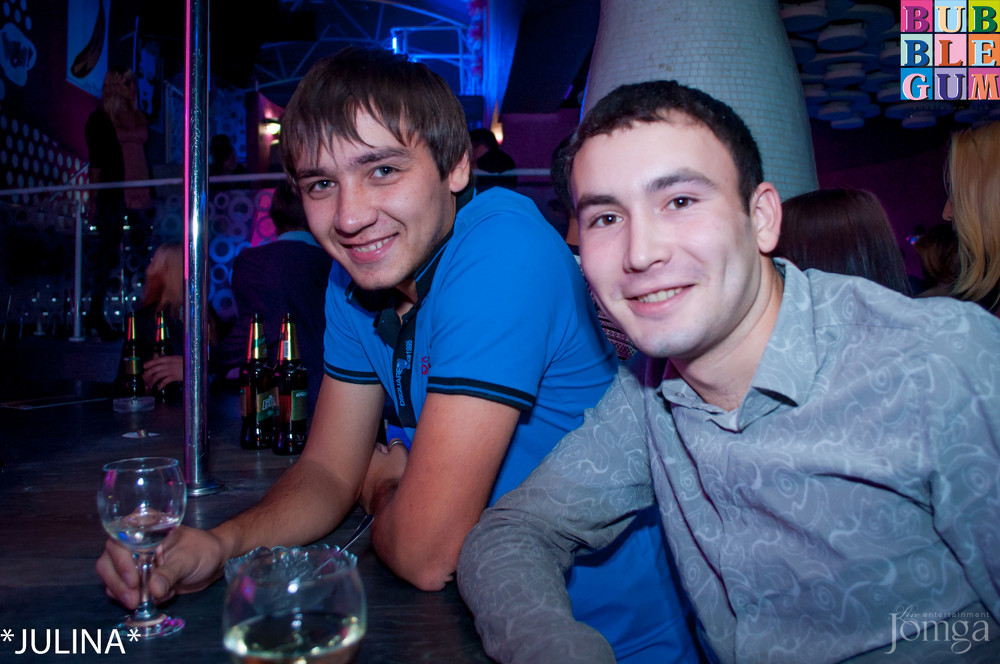 Фотография с 3D - Эротический сеанс в формате 3 DJ'S в Пятерочка