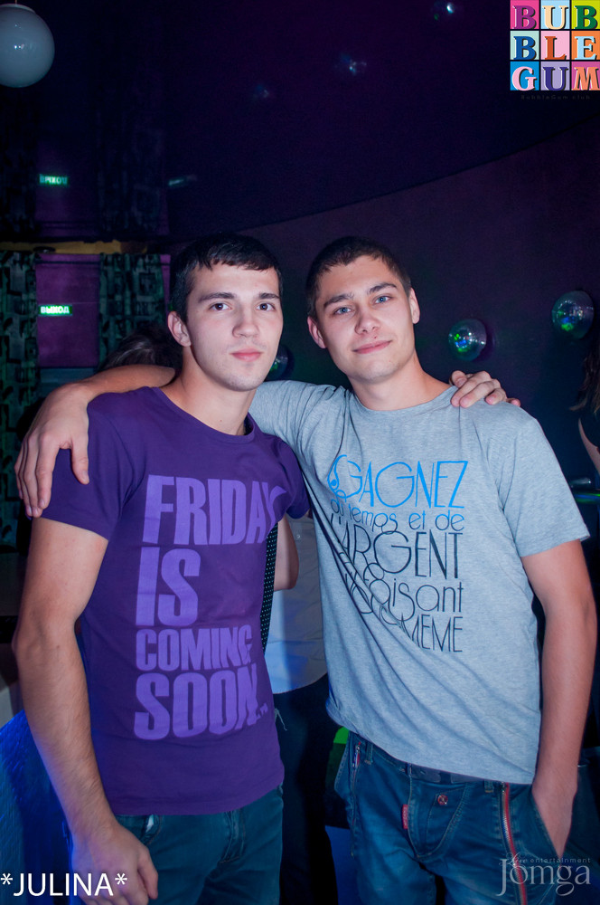 Фотография с 3D - Эротический сеанс в формате 3 DJ'S в Пятерочка