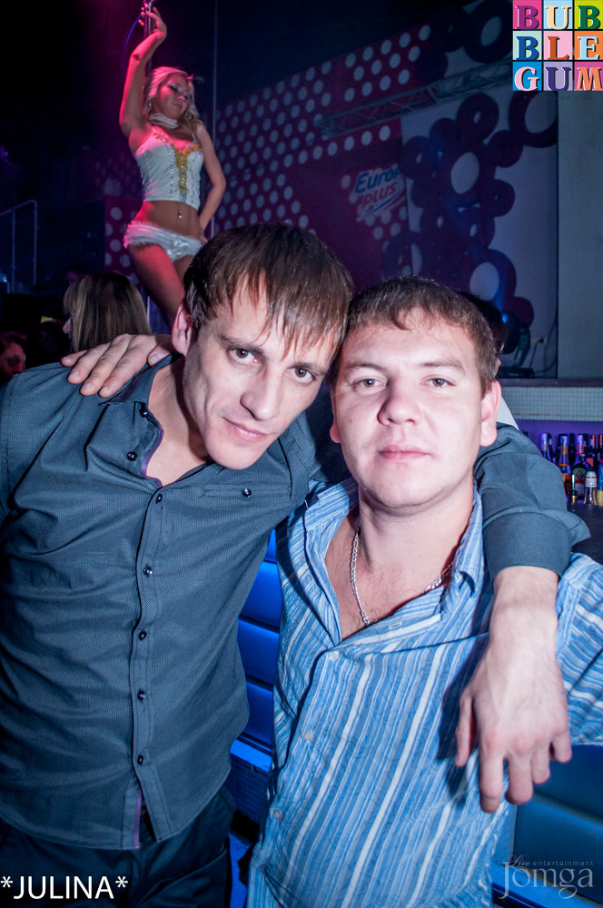 Фотография с 3D - Эротический сеанс в формате 3 DJ'S в Пятерочка