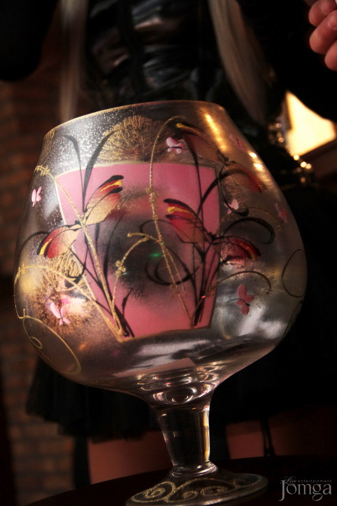 Фотография с День рождения  в Евразия