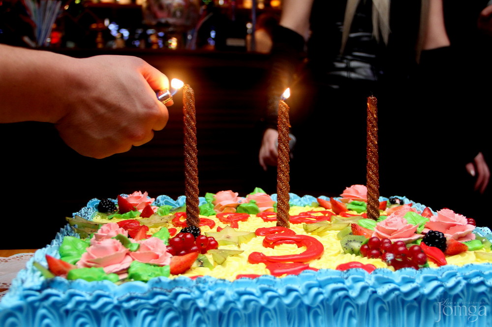 Фотография с День рождения  в Евразия