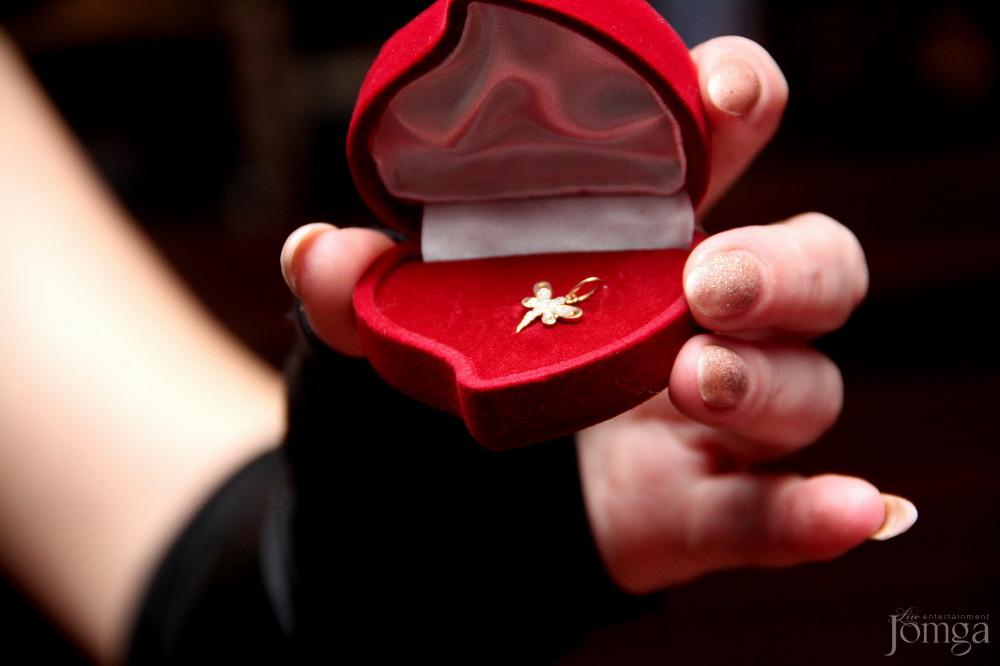 Фотография с День рождения  в Евразия