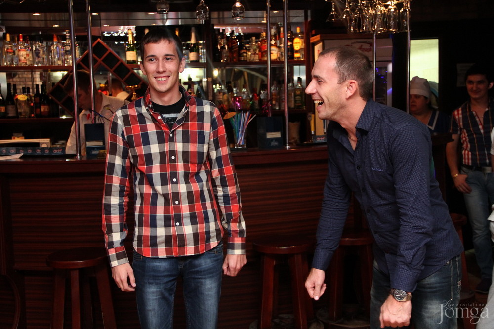 Фотография с День рождения  в Евразия