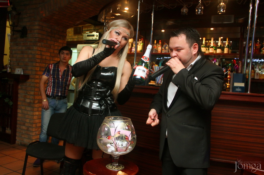 Фотография с День рождения  в Евразия