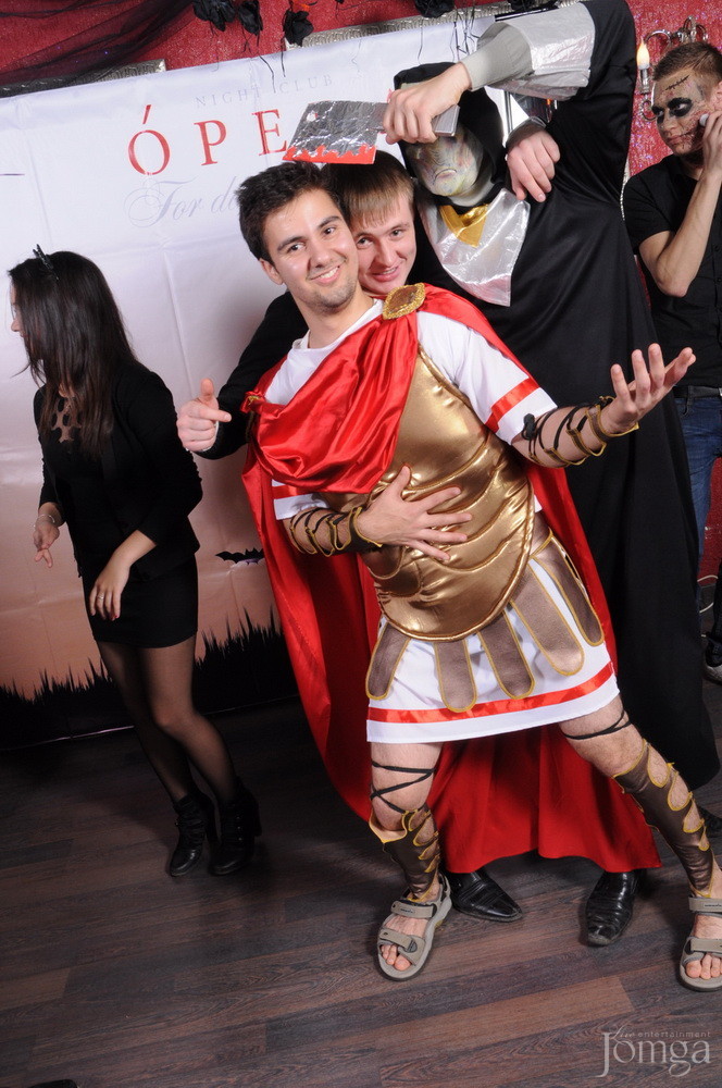 Фотография с HALLOWEEN ПАРАД В ПОЛНОЛУНИЕ часть 2 в Опера