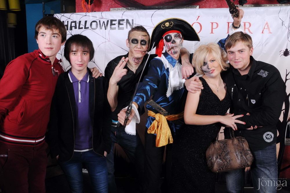 Фотография с HALLOWEEN ПАРАД В ПОЛНОЛУНИЕ часть 2 в Опера