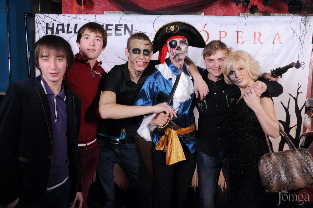 Фотография с HALLOWEEN ПАРАД В ПОЛНОЛУНИЕ часть 2 в Опера