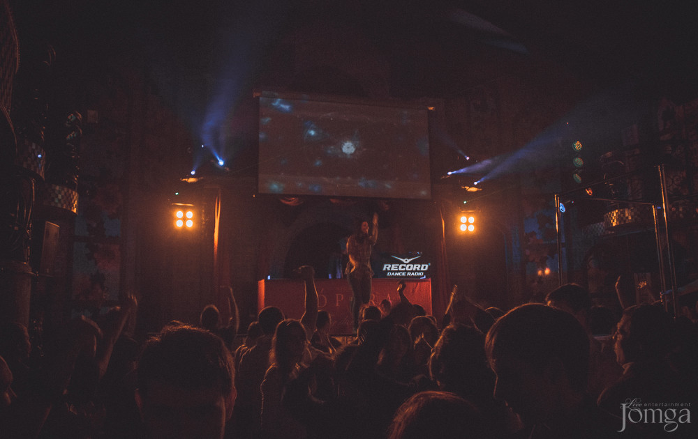 Фотография с Record shake-up! в Опера