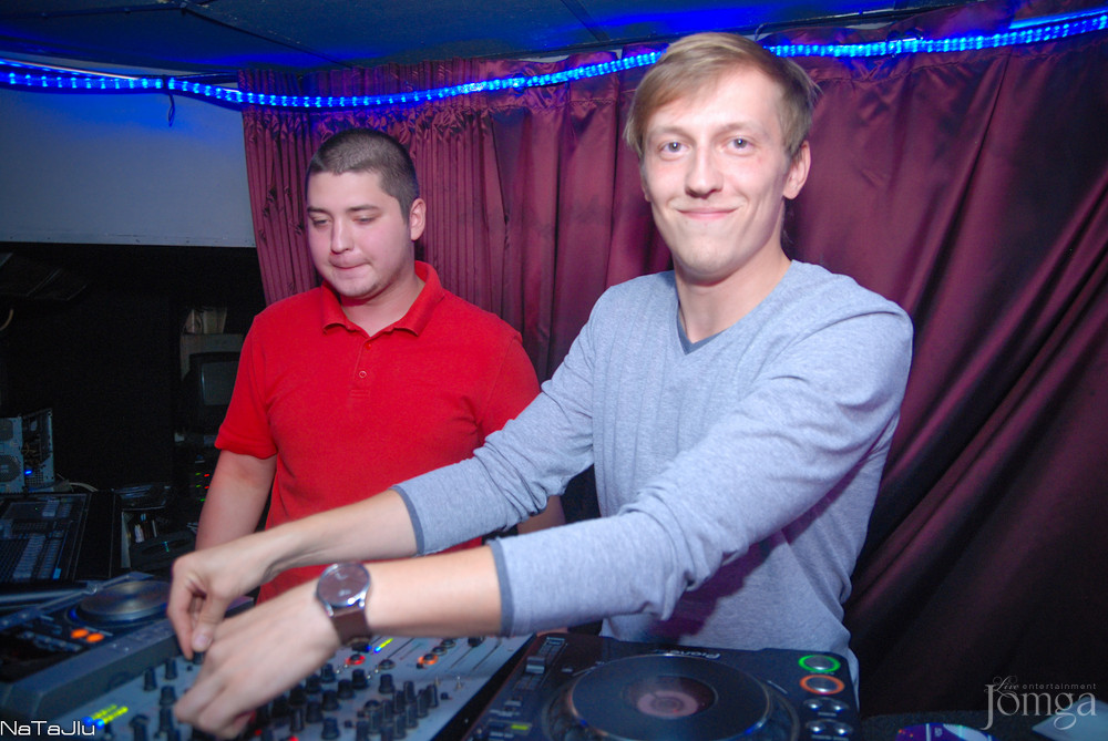 Фотография с Празднуем день Dj ILYA EASY! в СТ КЛАБ 