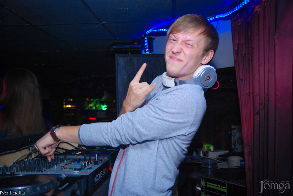 Фотография с Празднуем день Dj ILYA EASY! в СТ КЛАБ 