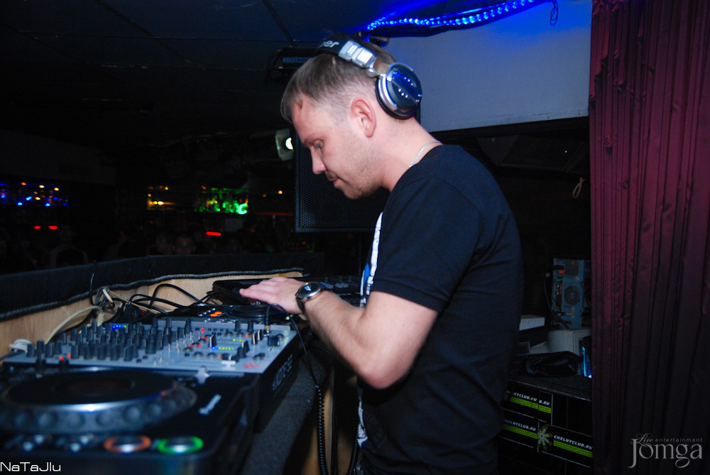 Фотография с Празднуем день Dj ILYA EASY! в СТ КЛАБ 